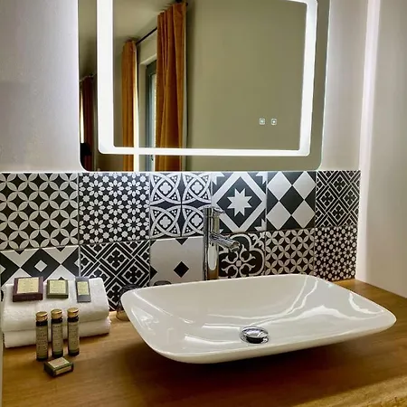 Отель Le Moulin Fouret Saint-Aubin-le-Vertueux