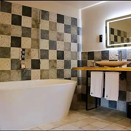 Le Moulin Fouret Hotel Saint-Aubin-le-Vertueux